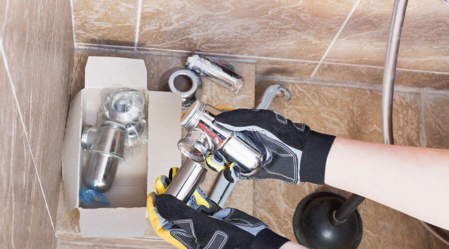 Professional gutter cleaning in Applegate, MI